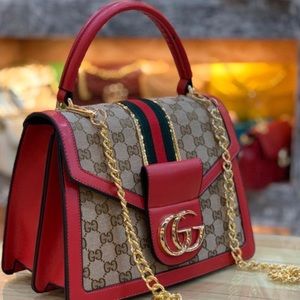 Meet your Posher, Shani